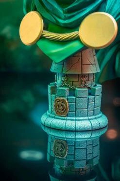 Diamond Select Marvel Legends In 3D Doctor Doom 1/2 Scale Limited Edition Bust -Toy Sale Store 06 Detail 46726.1622739138.1280.1280 13887.1658090788