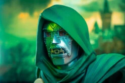 Diamond Select Marvel Legends In 3D Doctor Doom 1/2 Scale Limited Edition Bust -Toy Sale Store 07 Detail 31228.1622739135.1280.1280 95313.1658090788