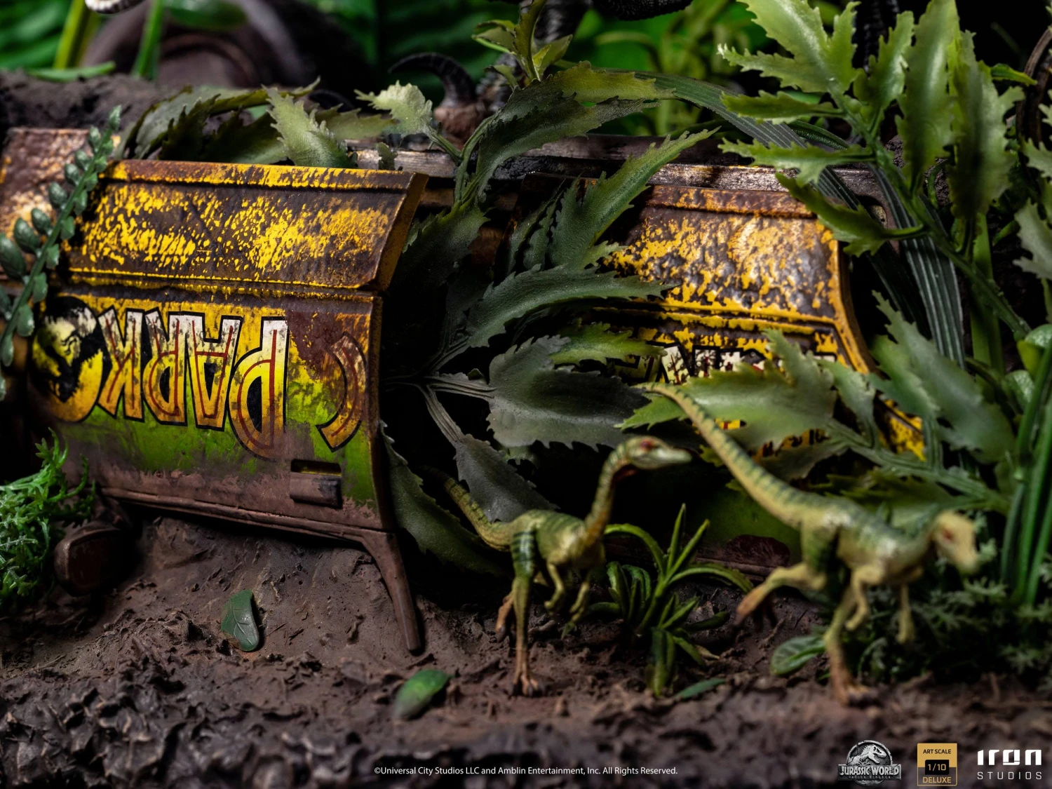 Iron Studios Jurassic World Fallen Kingdom Deluxe Art Scale Statue 1-10 Blue 14 Iron Studios Jurassic World Fallen Kingdom Deluxe Art Scale Statue 1-10 Blue - Image 12