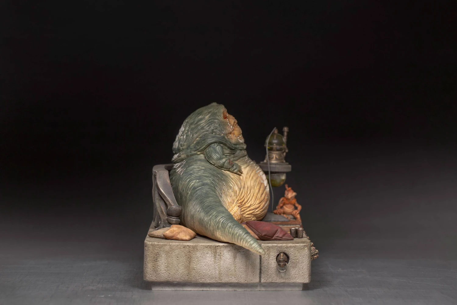 Iron Studios Star Wars Deluxe Art Scale Statue 1-10 Jabba The Hutt 12 Iron Studios Star Wars Deluxe Art Scale Statue 1-10 Jabba The Hutt - Image 10
