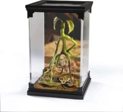 Wizarding World Collection : Magical Creatures – Bowtruckle -Toy Sale Store 28df32 7827151164ea47158fb22e1205e833c0 mv2