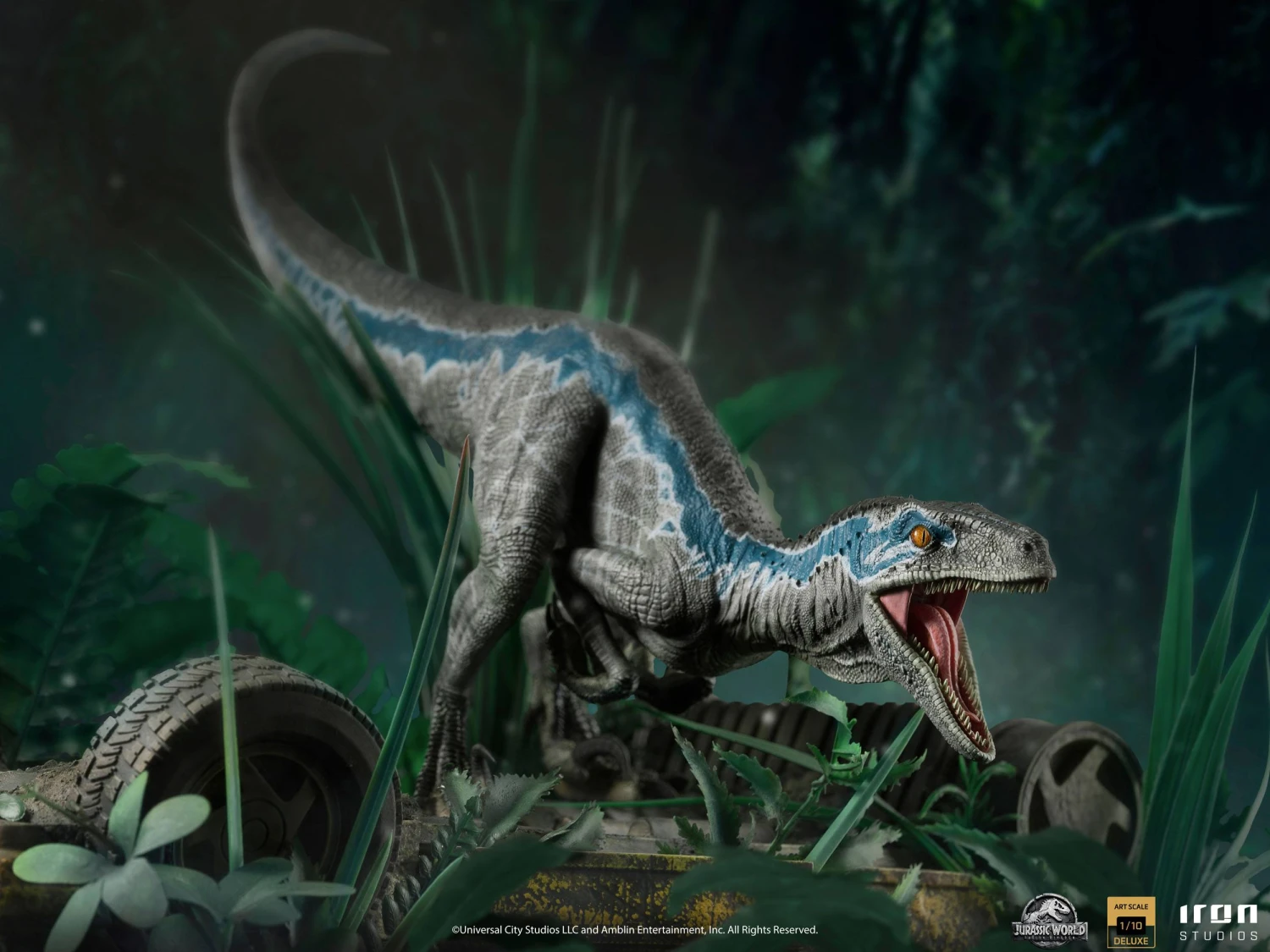 Iron Studios Jurassic World Fallen Kingdom Deluxe Art Scale Statue 1-10 Blue 6 Iron Studios Jurassic World Fallen Kingdom Deluxe Art Scale Statue 1-10 Blue - Image 4