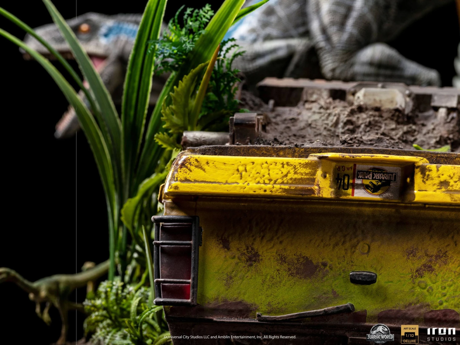 Iron Studios Jurassic World Fallen Kingdom Deluxe Art Scale Statue 1-10 Blue 12 Iron Studios Jurassic World Fallen Kingdom Deluxe Art Scale Statue 1-10 Blue - Image 10