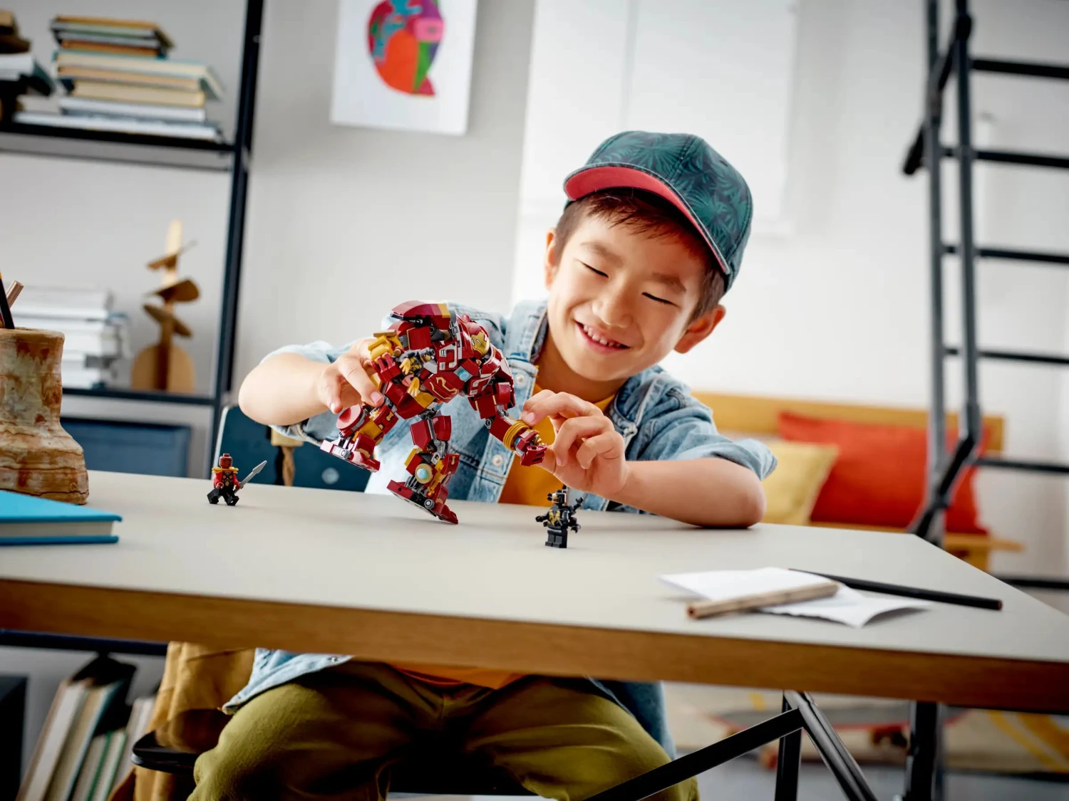 LEGO 76247 Marvel The Hulkbuster: The Battle Of Wakanda Set 10 LEGO 76247 Marvel The Hulkbuster: The Battle Of Wakanda Set - Image 8