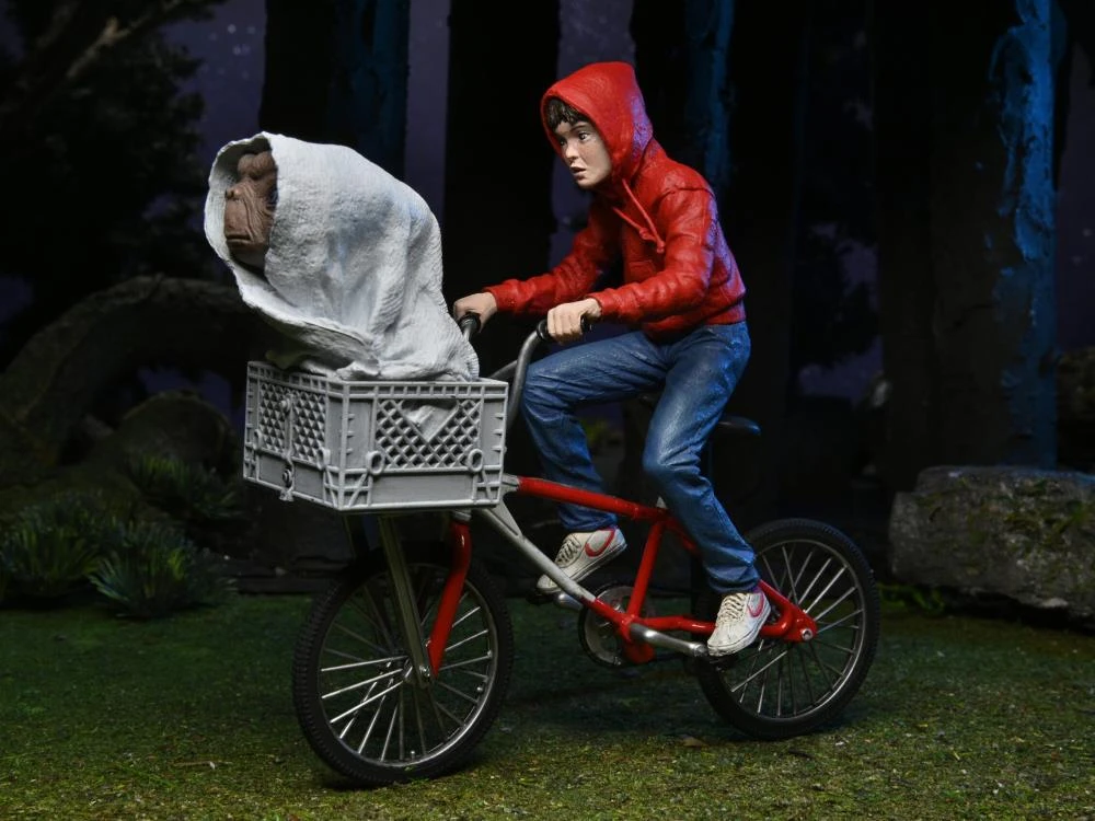 NECA E.T. 40th Anniversary Elliot & E.T. On Bicycle 7" Scale Action Figure 4 NECA E.T. 40th Anniversary Elliot & E.T. On Bicycle 7" Scale Action Figure - Image 2