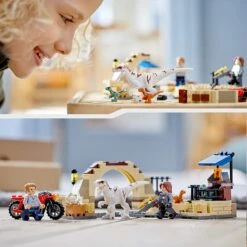 LEGO 76945 Jurassic World Atrociraptor Dinosaur Bike Chase Set -Toy Sale Store 81uEXeqHdlL. AC SL1500