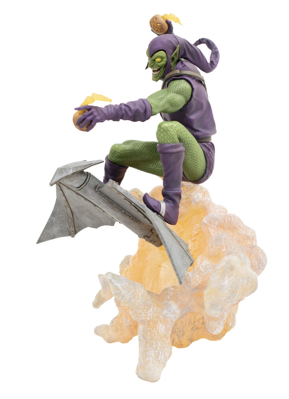 Marvel Gallery Green Goblin Deluxe Figure Diorama 5 Marvel Gallery Green Goblin Deluxe Figure Diorama - Image 3