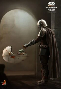 Hot Toys The Mandalorian 1/6 The Mandalorian (Beskar Armour) And The Child Deluxe Version -Toy Sale Store PD1584520155lQK