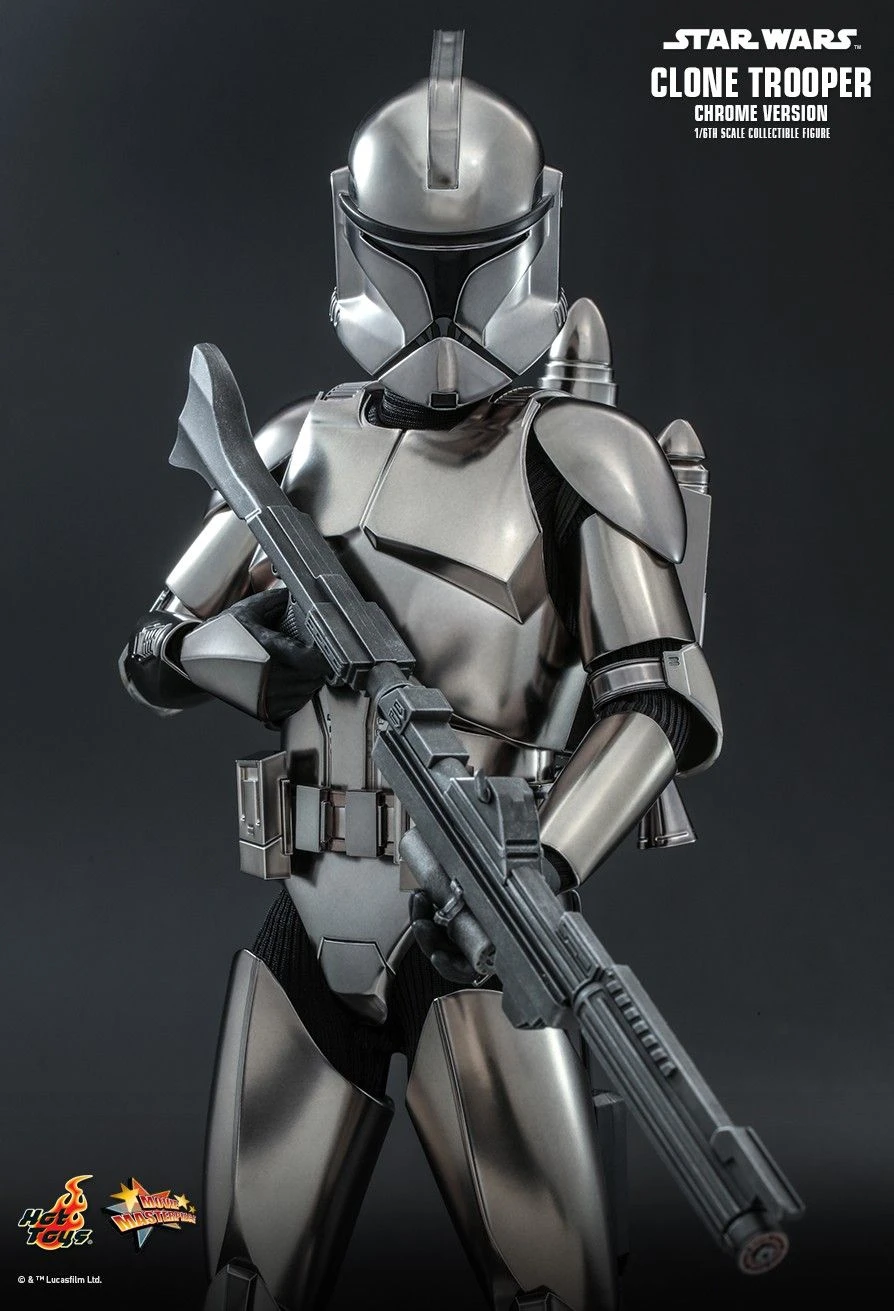Hot Toys 1:6 Star Wars Clone Trooper (Chrome Version) Exclusive Release 6 Hot Toys 1:6 Star Wars Clone Trooper (Chrome Version) Exclusive Release - Image 4