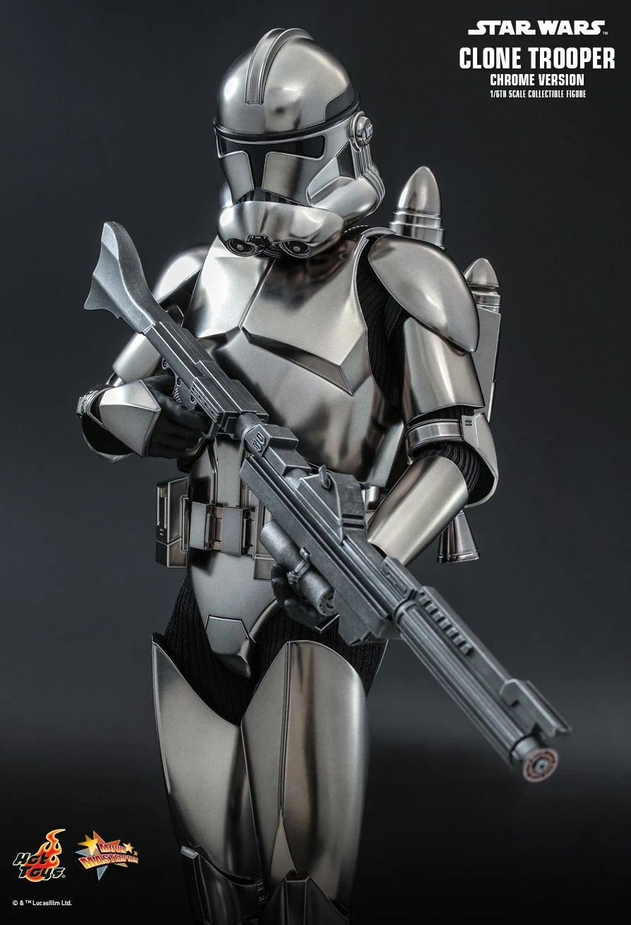Hot Toys 1:6 Star Wars Clone Trooper (Chrome Version) Exclusive Release 8 Hot Toys 1:6 Star Wars Clone Trooper (Chrome Version) Exclusive Release - Image 6