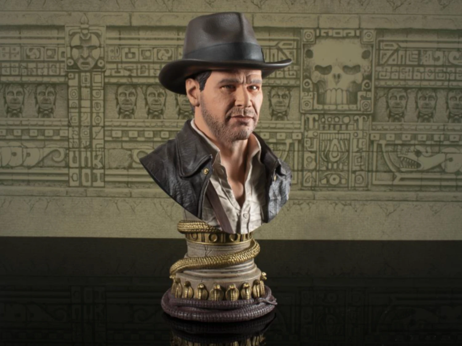 Raiders Of The Lost Ark Legends In 3D Indiana Jones 1/2 Scale Limited Edition Bust 7 Raiders Of The Lost Ark Legends In 3D Indiana Jones 1/2 Scale Limited Edition Bust - Image 5