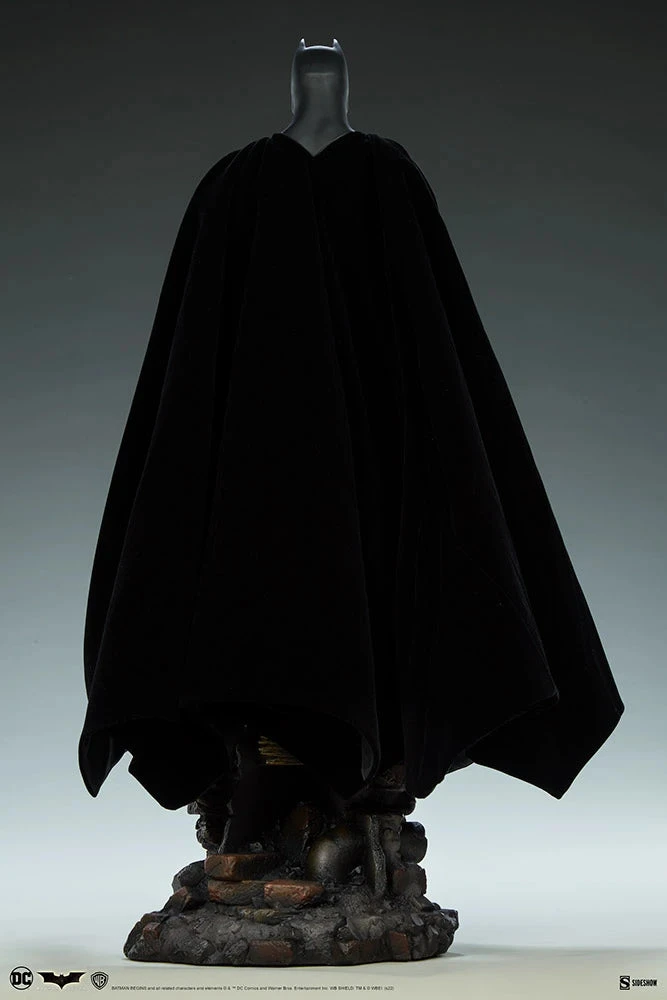 Sideshow Batman Begins Premium Format Batman Statue 9 Sideshow Batman Begins Premium Format Batman Statue - Image 7