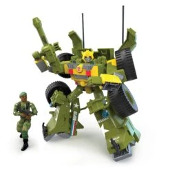 Hasbro Transformers Collaborative: G.I. Joe Mash-Up, Bumblebee A.W.E. Striker & Lonzo “Stalker” Wilkinson Action Figure