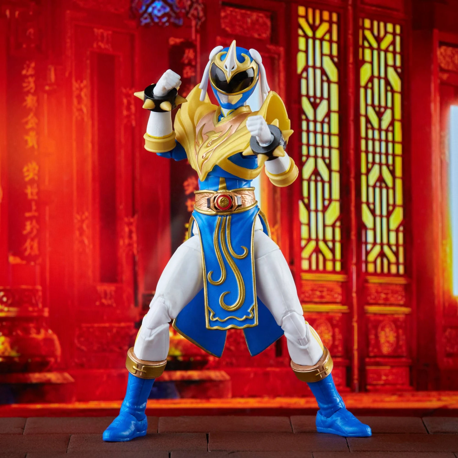 Power Rangers X Street Fighter Lightning Collection Blazing Phoenix Chun-Li *Exclusive 4 Power Rangers X Street Fighter Lightning Collection Blazing Phoenix Chun-Li *Exclusive - Image 2
