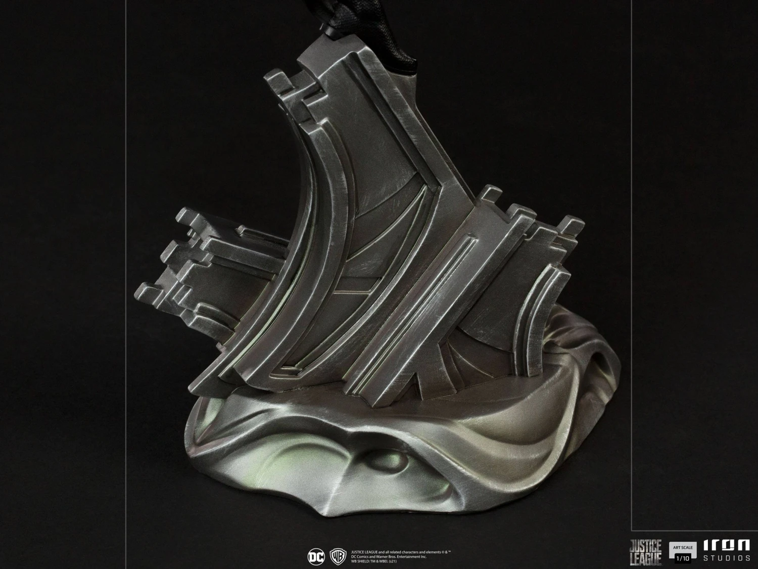 Iron Studios Zack Snyder's Justice League Art Scale Statue 1/10 Superman Black Suit 30 Cm 13 Iron Studios Zack Snyder's Justice League Art Scale Statue 1/10 Superman Black Suit 30 Cm - Image 11