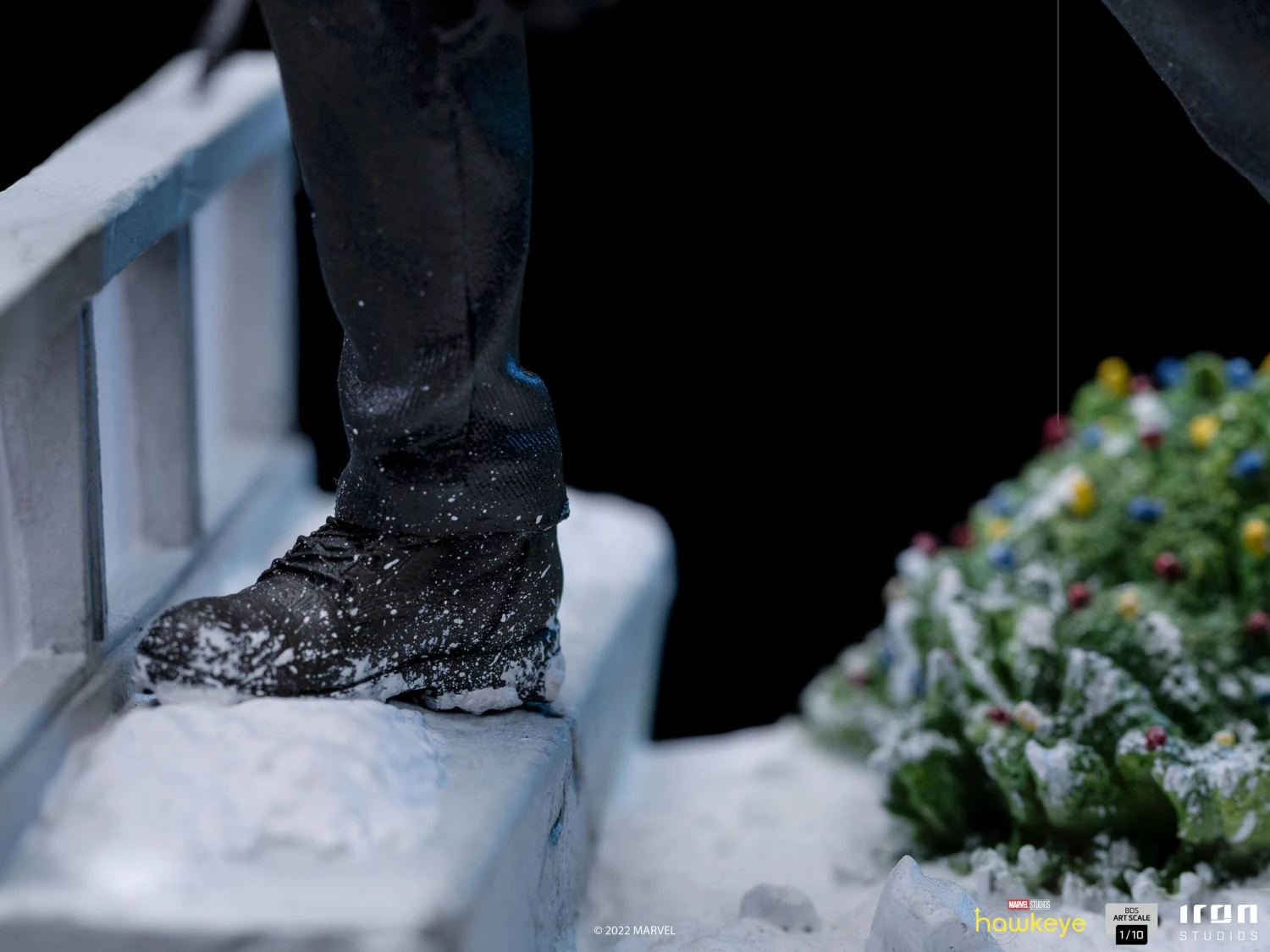 Iron Studios 1/10 Art Scale Statue Hawkeye Clint Barton 18 Iron Studios 1/10 Art Scale Statue Hawkeye Clint Barton - Image 16