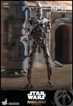 Hot Toys 1:6 Star Wars The Mandalorian IG-11