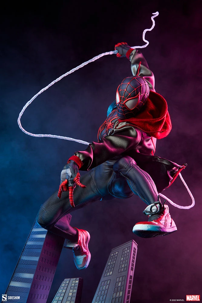 Sideshow Miles Morales Premium Format Figure 6 Sideshow Miles Morales Premium Format Figure - Image 4