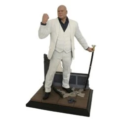 Hawkeye Gallery Kingpin Figure Diorama Statue